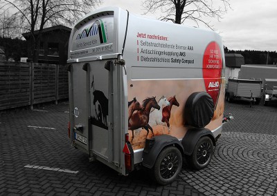 kwom graphix anhänger planenbeschriftung autobeschriftung overath rösrath lindlar köln bergisch gladbach immekeppel kofferbeschriftung