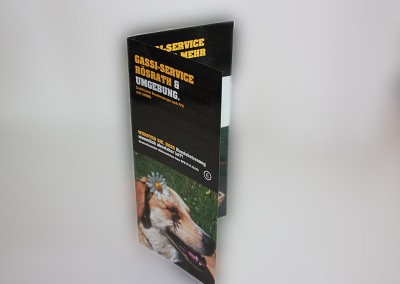 Flyer DIN lang im Hochformat zum Aufklappen-kwom-graphix-design-layout-entwurf-flyer-klappbar-faltblatt-werbung