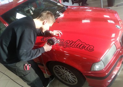 kwom graphix autobeschriftung overath rösrath lindlar köln bergisch gladbach immekeppel autobeklebung folierung montage