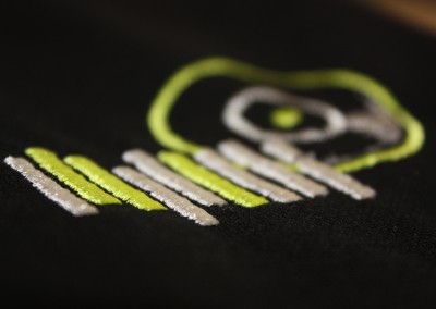 kwom-graphix-stick-sticklogo-firmenkleidung-overath-untereschbach-köln-bensberg-rösrath-lindlar-bergisch gladbach-stickmaschine-